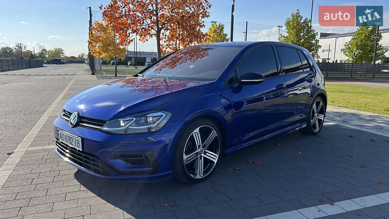 Хэтчбек Volkswagen Golf R 2016 в Мукачево
