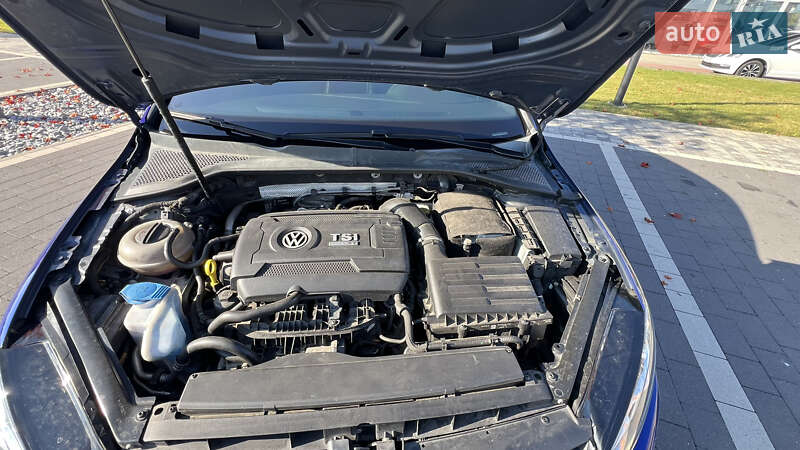 Хэтчбек Volkswagen Golf R 2016 в Мукачево