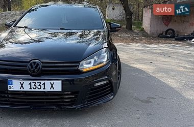 Хэтчбек Volkswagen Golf R 2012 в Киеве