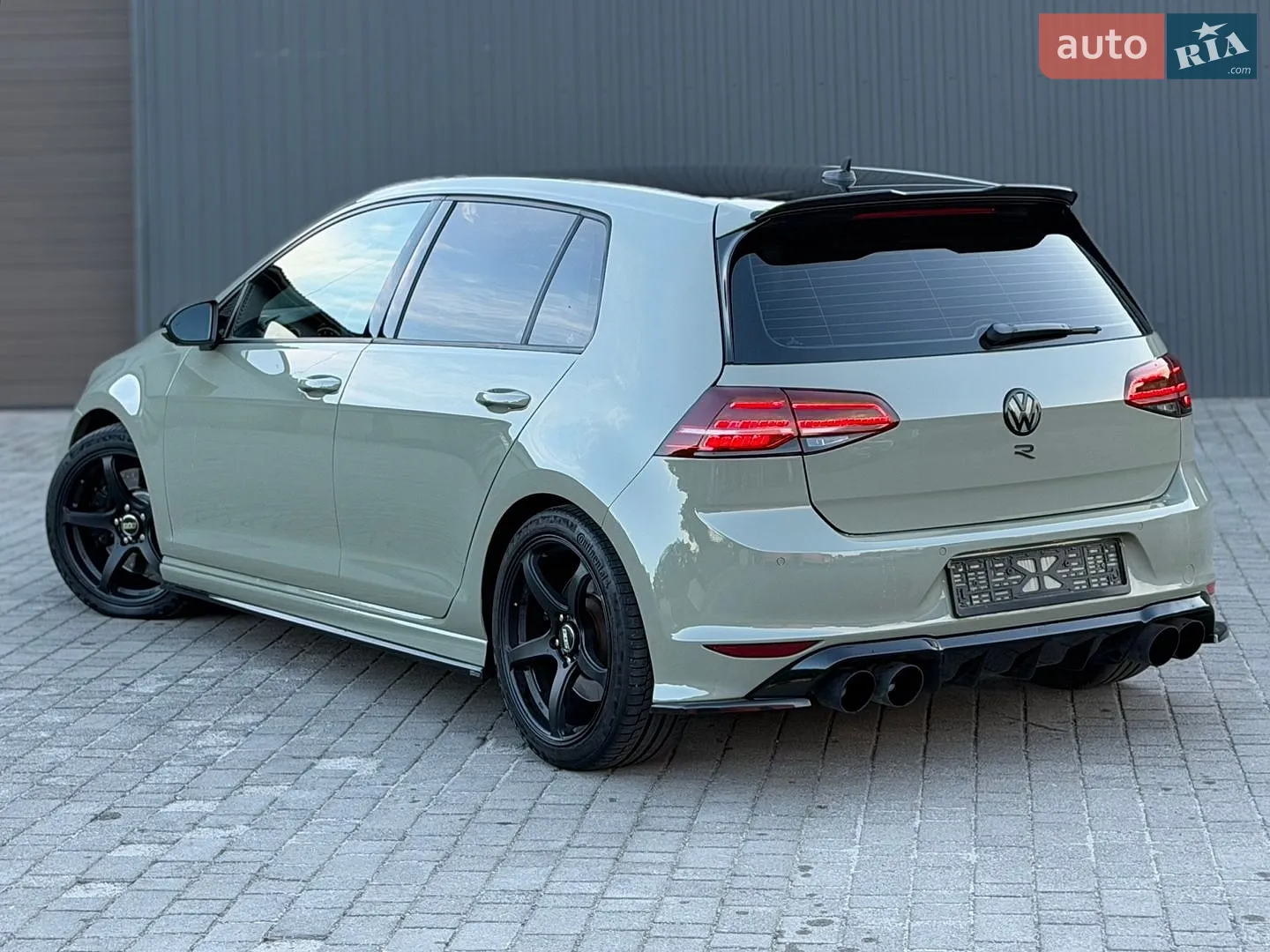 2017 Volkswagen Golf R - мініатюра 8
