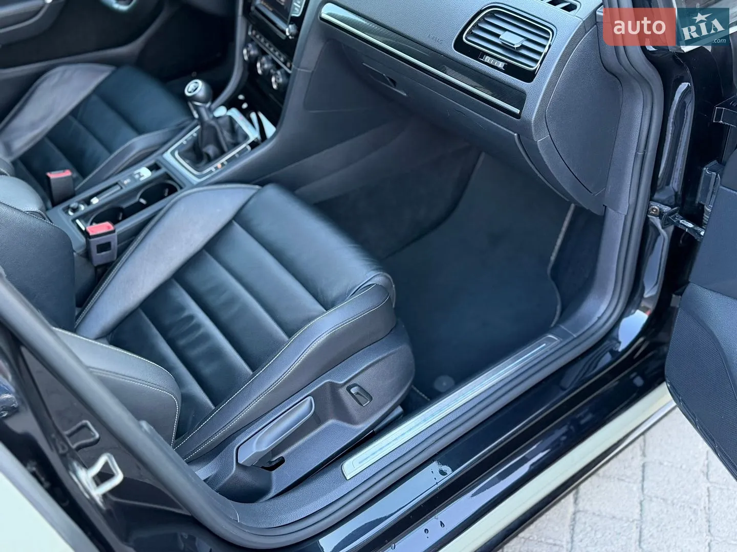 2017 Volkswagen Golf R - мініатюра 16