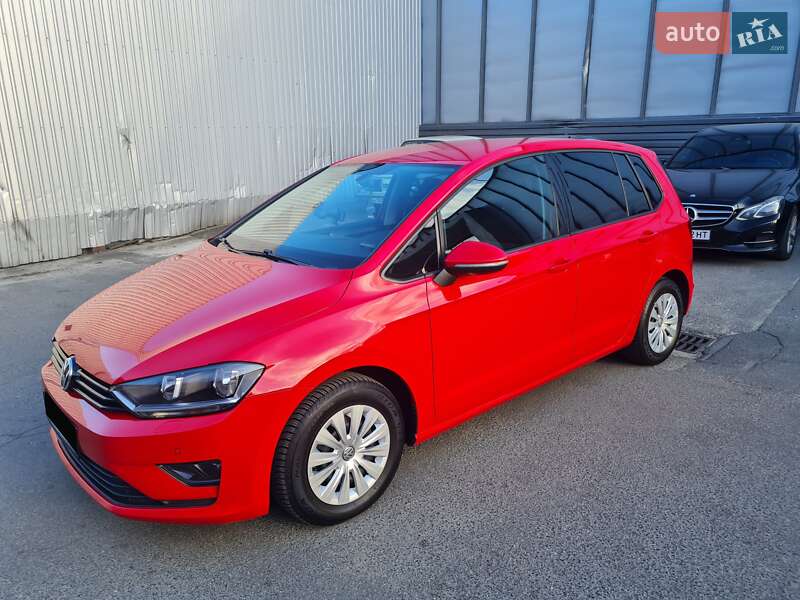 Хэтчбек Volkswagen Golf Sportsvan 2016 в 