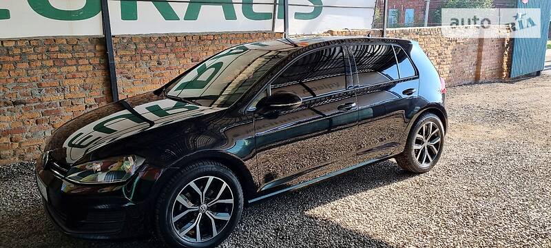 Volkswagen Golf VII