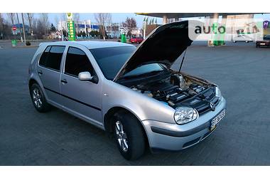 Хэтчбек Volkswagen Golf 1999 в Новой Каховке