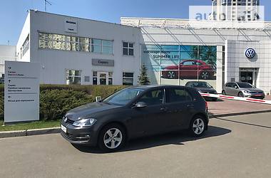 Хэтчбек Volkswagen Golf 2014 в Киеве