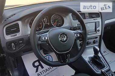 Универсал Volkswagen Golf 2016 в Киеве