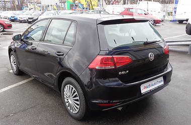 Хэтчбек Volkswagen Golf 2014 в Киеве