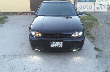 Хетчбек Volkswagen Golf 2000 в Запоріжжі