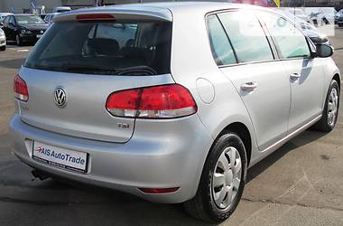 Хэтчбек Volkswagen Golf 2012 в Киеве