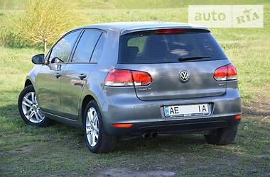 Хетчбек Volkswagen Golf 2012 в Дніпрі