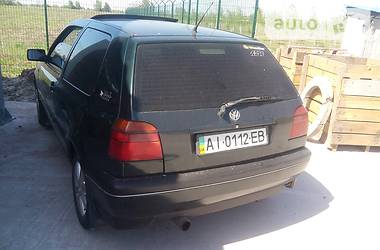 Хэтчбек Volkswagen Golf 1998 в Киеве