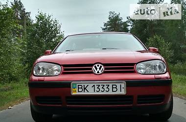 Хэтчбек Volkswagen Golf 1999 в Ровно