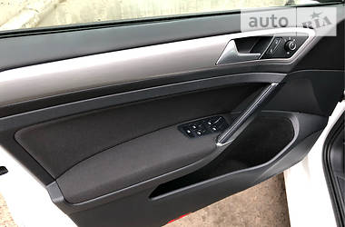 Універсал Volkswagen Golf 2014 в 