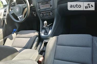 Хетчбек Volkswagen Golf 2012 в 