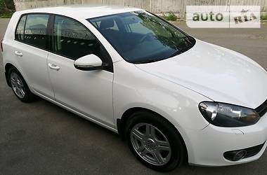 Хетчбек Volkswagen Golf 2012 в 