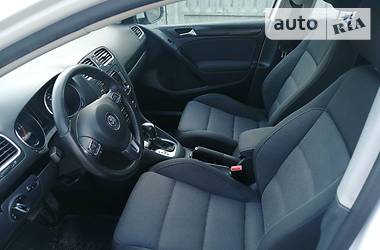 Хетчбек Volkswagen Golf 2012 в 