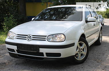 Хетчбек Volkswagen Golf 2000 в Охтирці