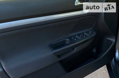 Универсал Volkswagen Golf 2012 в 