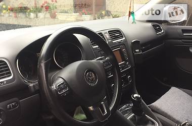 Універсал Volkswagen Golf 2012 в 
