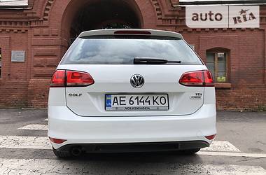 Універсал Volkswagen Golf 2015 в Вінниці