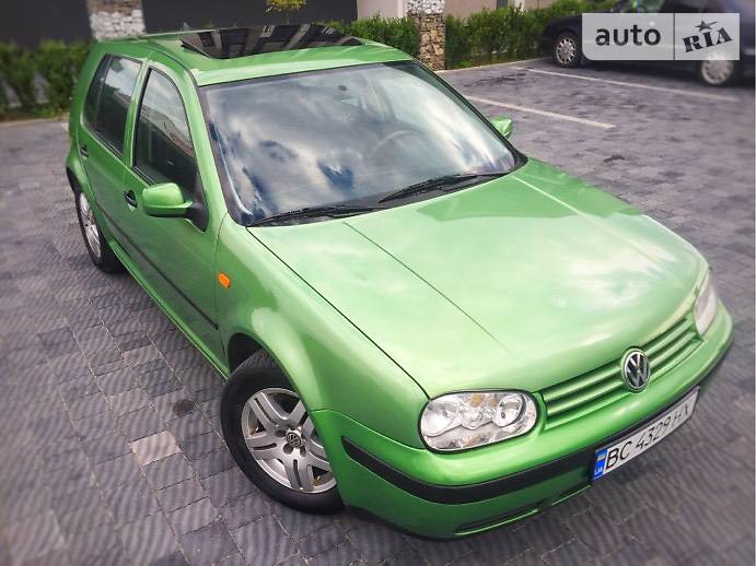 Хетчбек Volkswagen Golf 1998 в Стрию