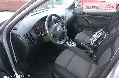 Хэтчбек Volkswagen Golf 2001 в Киеве