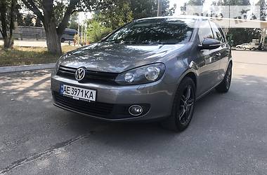 Хэтчбек Volkswagen Golf 2011 в Днепре