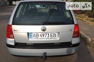 Универсал Volkswagen Golf 2000 в Виннице