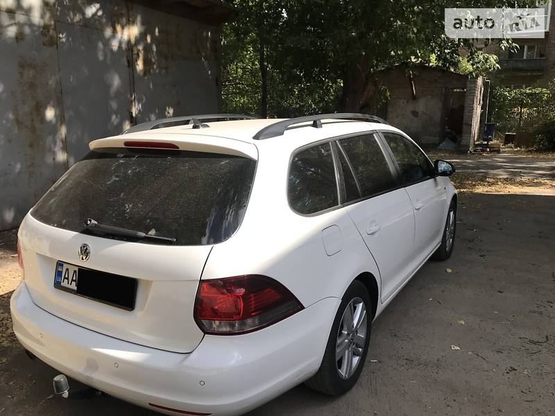 Універсал Volkswagen Golf 2013 в Києві