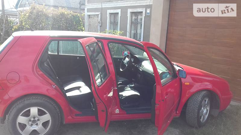 Хетчбек Volkswagen Golf 1999 в Чернівцях