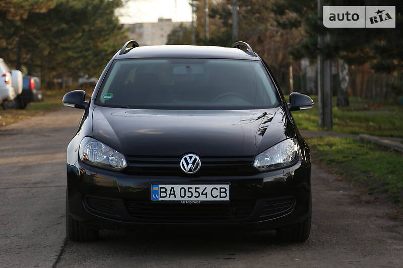 Универсал Volkswagen Golf 2011 в 