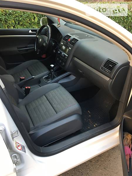 Хетчбек Volkswagen Golf 2007 в Заставній