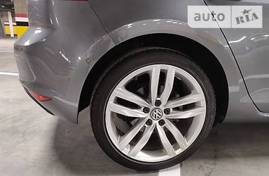 Хетчбек Volkswagen Golf 2015 в 