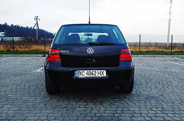 Хетчбек Volkswagen Golf 2001 в Львові