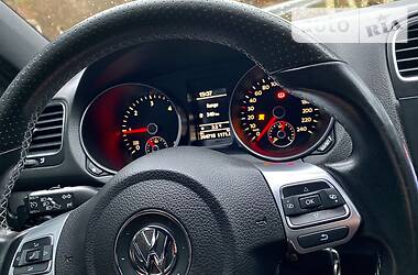 Хэтчбек Volkswagen Golf 2009 в Киеве