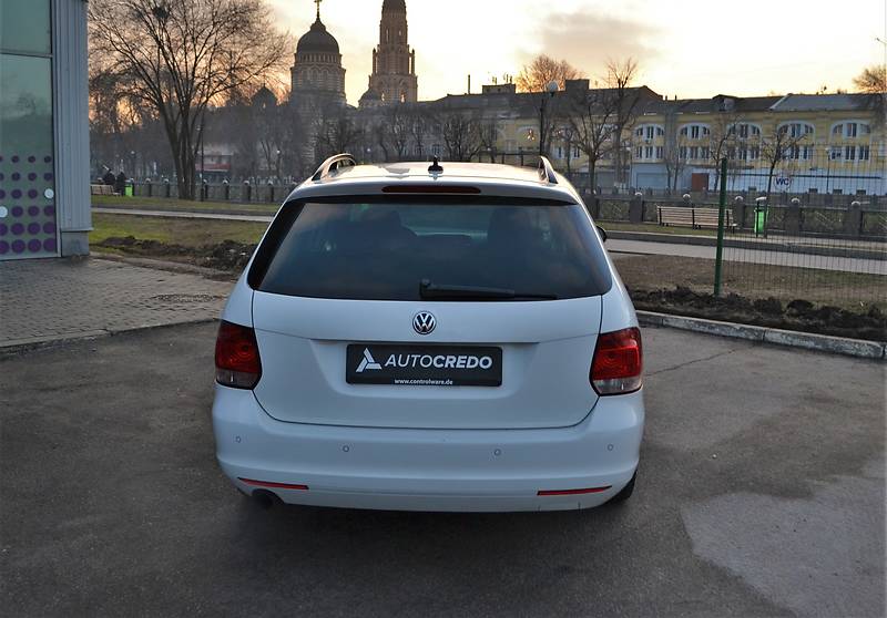 Універсал Volkswagen Golf 2013 в Харкові