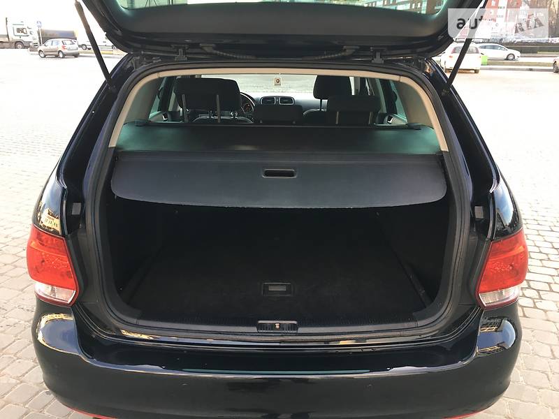 Універсал Volkswagen Golf 2009 в Тернополі