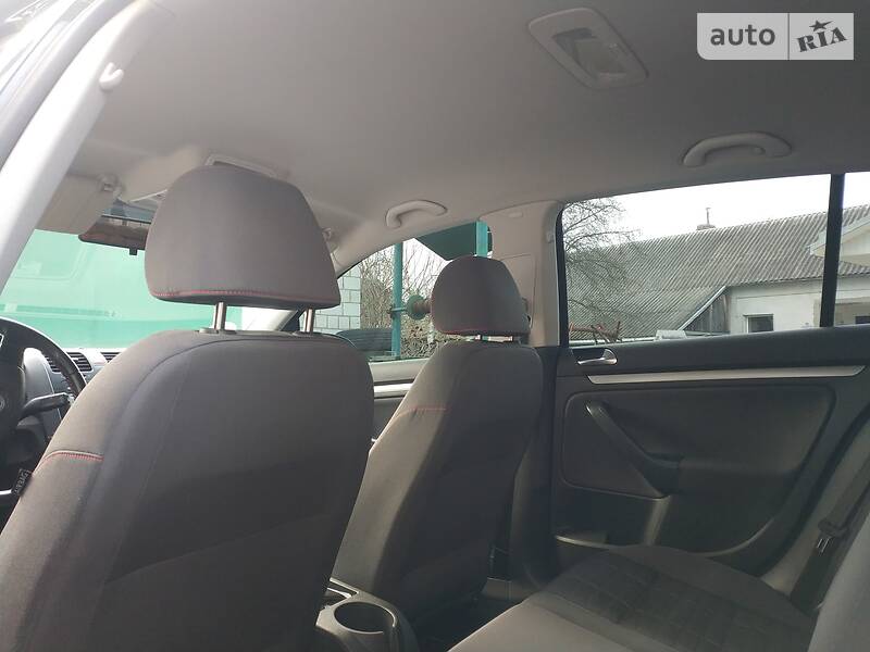 Хэтчбек Volkswagen Golf 2006 в Львове