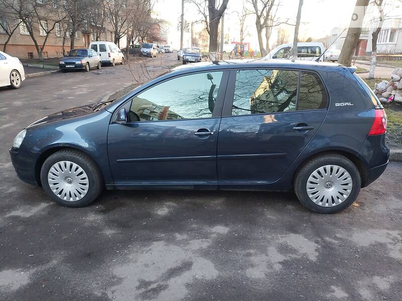 Хэтчбек Volkswagen Golf 2006 в Львове