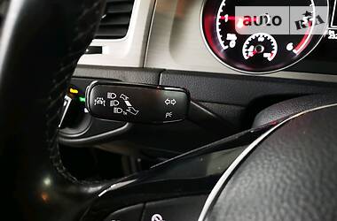 Універсал Volkswagen Golf 2014 в 