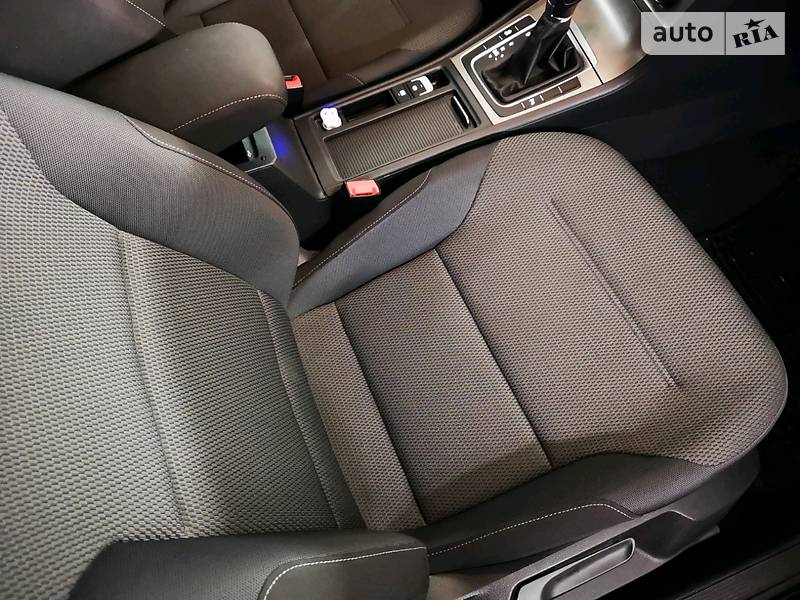 Універсал Volkswagen Golf 2014 в Києві