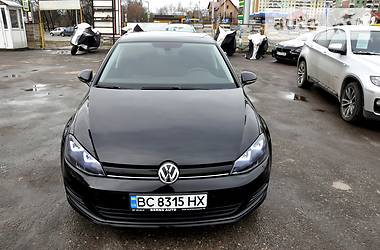 Хетчбек Volkswagen Golf 2013 в 