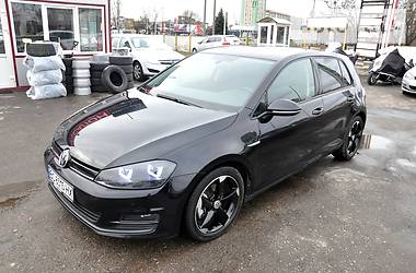 Хетчбек Volkswagen Golf 2013 в 