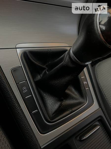 Універсал Volkswagen Golf 2014 в Золочеві