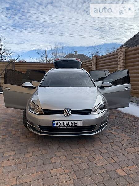 Універсал Volkswagen Golf 2014 в Золочеві