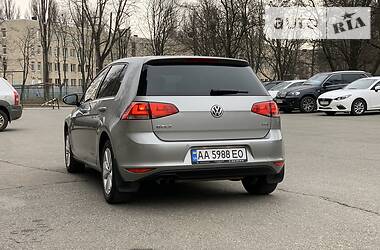 Хетчбек Volkswagen Golf 2014 в Києві