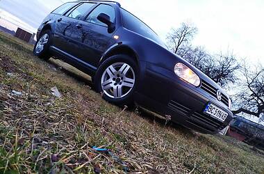 Универсал Volkswagen Golf 2001 в Львове