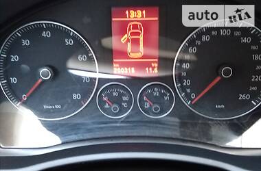 Хетчбек Volkswagen Golf 2008 в 