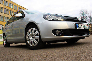 Універсал Volkswagen Golf 2012 в 