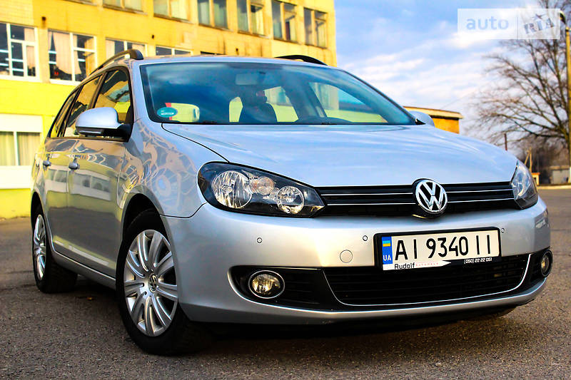 Універсал Volkswagen Golf 2012 в 